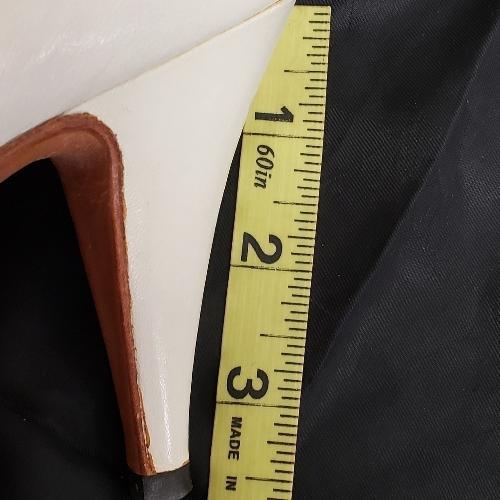 Pancaldi Vartan Winter White Ivory Kid Leather 8AA Narrow Pump Heels EUC in box - Picture 13 of 16